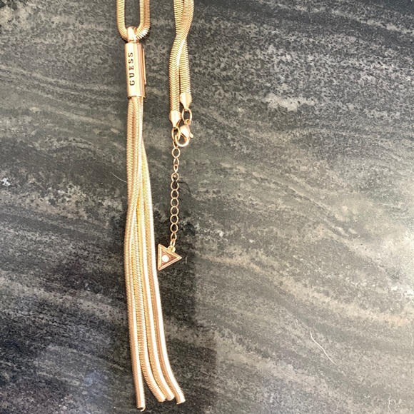 Guess necklace goldtone necklace - Picture 4 of 10